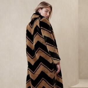 Banana Republic Women's Faux Fur Camel/Black Coat Medium Petite NWOT